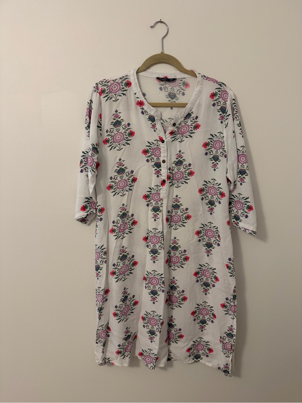 White Floral Button-Front Long Sleeve Tunic/Dress - Size L